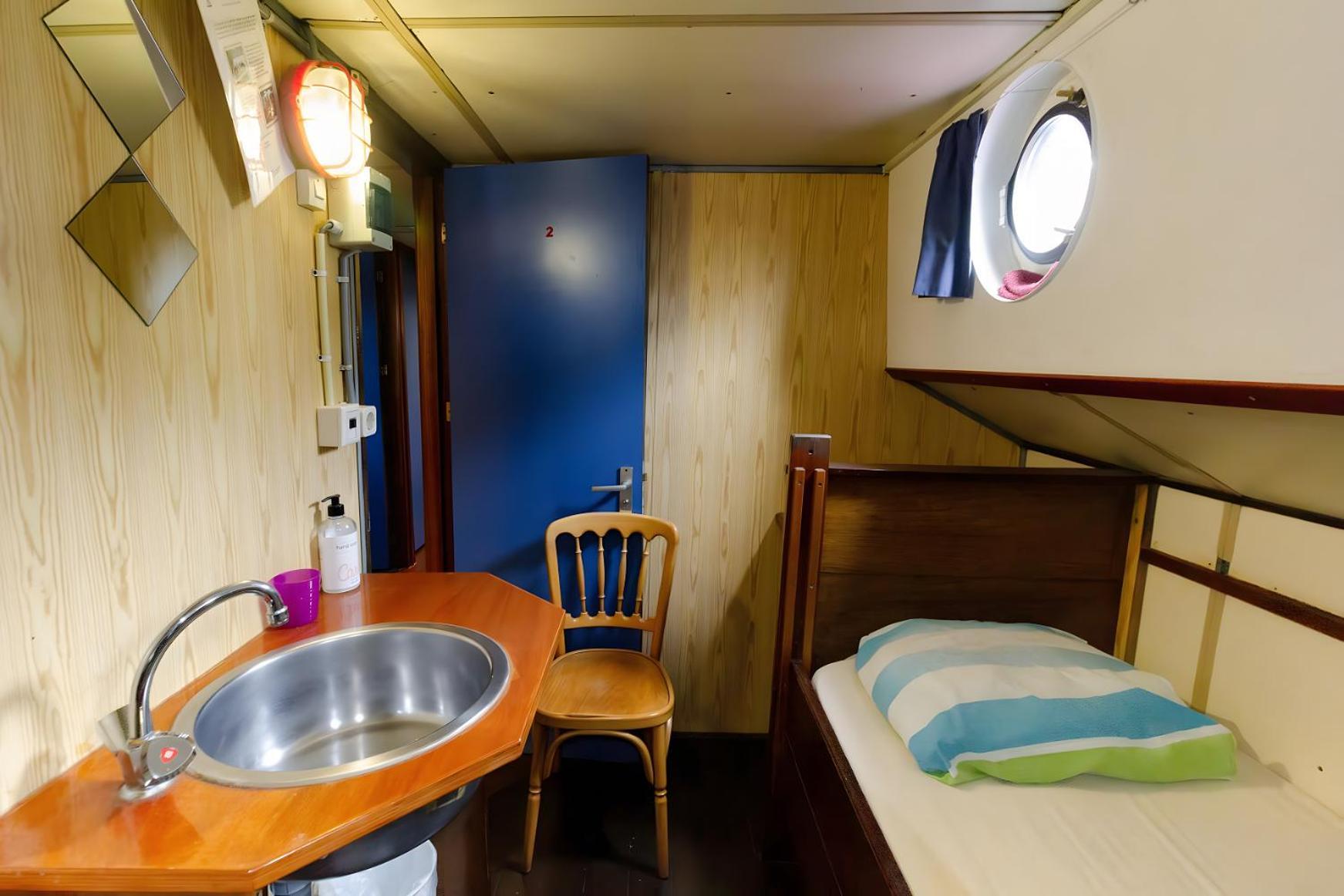 Intersail Hostel - Avontuur Amsterdam Exteriér fotografie
